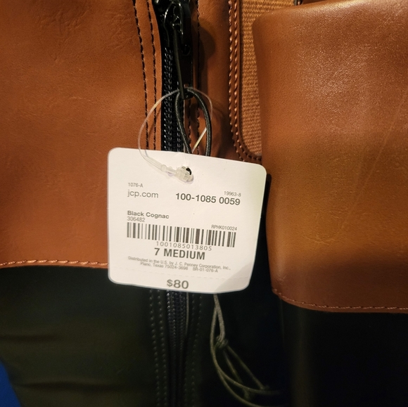 St. John's Bay Womens Boots - Picture 4 of 8